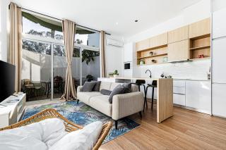 Golden Coast Residence - 6