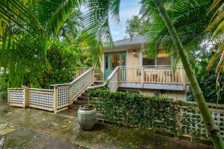 The Little Yellow Cottage in Lanikai Your Perfect Island Getaway! - 0