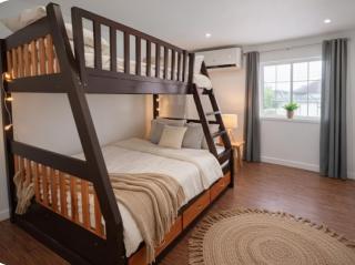 Clark International Airport Xevera Whiz Staycation Duplex Townhouse with Two Rooms - Mabalacat - 9