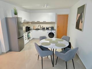 Thea Court 1 - A - 5