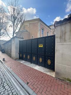 Historic Design 3-Storey Arnavutköy Home with Patio - 8