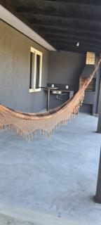 Casa com piscina e pátio grande - 1