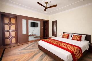 Hotel Mall Road Kavyansh Inn Near Ghorakhal Temple - Free Wi-Fi - Spa - Restaurants Facilities - Best Hotel - 5