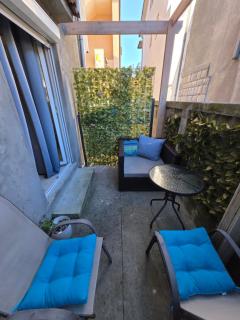 AK mini studio u centru - 9