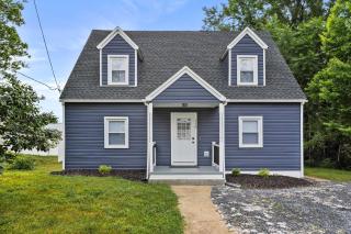 Cozy w Fenced Yard Games & Walkable to Luray - Luray - 0