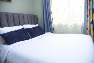 DIVON Bed & Breakfast - Kampala - 8