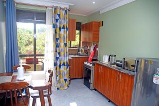 DIVON Bed & Breakfast - Kampala - 7