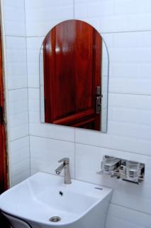 DIVON Bed & Breakfast - Kampala - 3