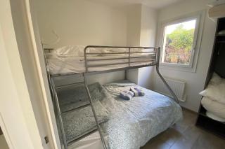 Sunny cocoon with garden close to the sea - 3