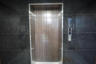 White Modern Stay - 9