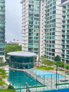 Muji Comfort Family Studio -4px -Poolview-Tebrau - 7