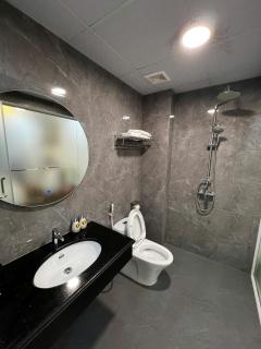 Hương Linh Apartment - 9