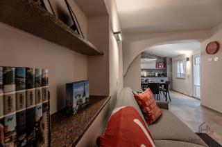 Alta Via 2 - Free Parking - Sea 20 min - A-C - 2