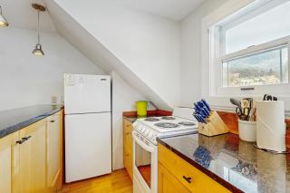 Stowe Mountain Road Retreat - 5