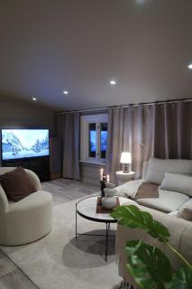 Cozy, Central Apartment - 1