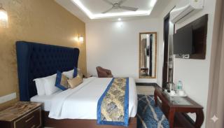 Hotel Tark Suite Near IGI Airport Delhi - 9