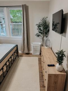 Homey Apartment near Downtown and NAS - 5