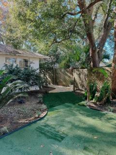 Homey Apartment near Downtown and NAS - 1