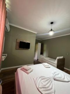 Hotel, Bar, Restaurant Beni - 8