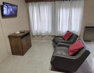 Alquilo casa para 5 personas - 1