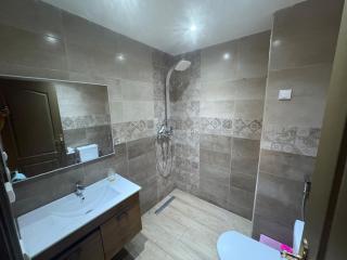 3-Bedroom Apartment in Agadir, 10 Min to Beach - 8
