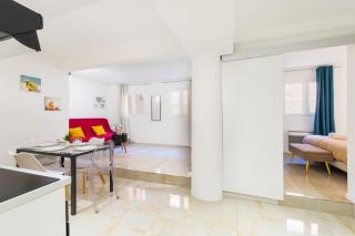 Frontière de Monaco - Joli deux pièces - FD - 3