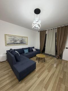 Lake Escape - Home & Office 3 - 9