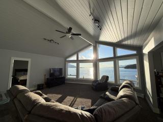 Panaoramic Oceanfront Home on Nichols Passage - 9