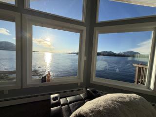 Panaoramic Oceanfront Home on Nichols Passage - 8