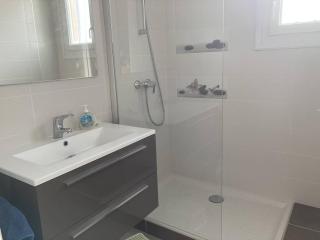 T3 à 40 mètres de la plage avec vue mer - 2