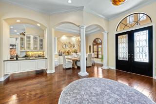 Tranquility - 4000 Sq ft of Luxury - Private Pool/Spa, Walk Everywhere, Pet Friendly - 2