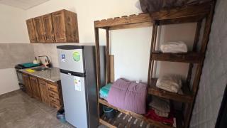 Depto en planta baja con Aire acondicionado a 500m de la ruta - Camas individuales - 1