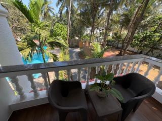 Nature's Inn Luxury Villa Morjim Goa, 4bhk and Sparkling Pool - 1