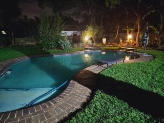 Aristo Oasis, Garden Cottage, Bryanston - 3
