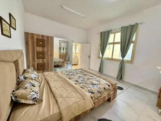 Cyclone Studio Apartments - 3