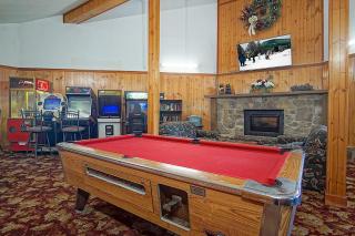 2 Br: SnowCrest 214A 2 Bedroom: Indoor Hot Tubs Game Room Easy Slope Access - 8