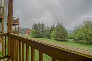 Powderidge 60: Slope Side, Fireplace, Spacious Deck - 7