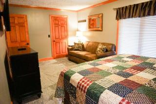 Stemwinder #8:3 Bedroom/35 Bath Slopeside - 2