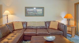 Creekside E17, Frisco Kid Retreat Jacuzzi Sleeps 11 - 8