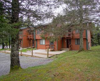 Powder Monkey 4: 2 Bedrooms Plus Sleeping Loft, 2 Full Baths: Slope Side - 0