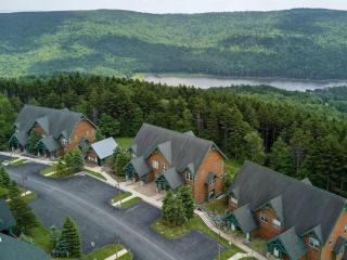 Camp 4 #2: 2 Bedrooms, 25 Baths: Slope Side, Gas Fireplace - 0