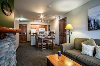 Rimfire 322-323: Combined 2 one bedroom units, Slopeside - 4