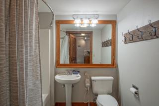 Rimfire 322-323: Combined 2 one bedroom units, Slopeside - 2