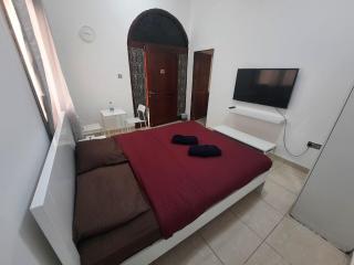 Cyclone Studio Apartments - 9