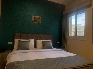 The Great Pyramids View Boutique - 1