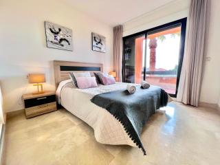 Oasis con piscina y sol - 5