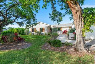 Buttonwood Breeze - 2