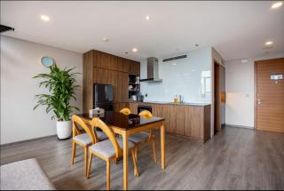 Solari 15F Duplex Suite with Nhat Tan Bridge View - 5