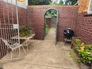 Peaceful Private Secure Bachelor Flat - 7