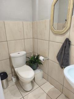 Peaceful Private Secure Bachelor Flat - 4